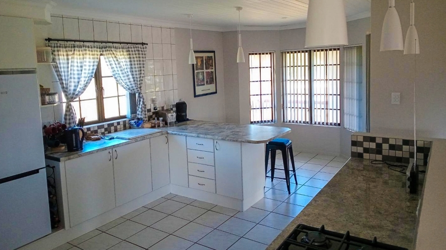 3 Bedroom Property for Sale in Grootbrakhoogte Western Cape